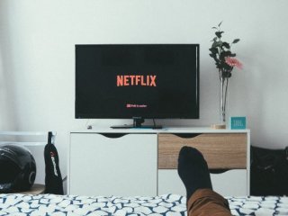 Trdls lyd fra TV, Pladespiller, CD-afspiller...